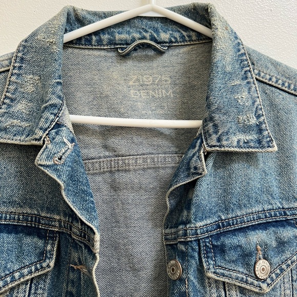 Zara Distressed Denim Jacket - Picture 2 of 6